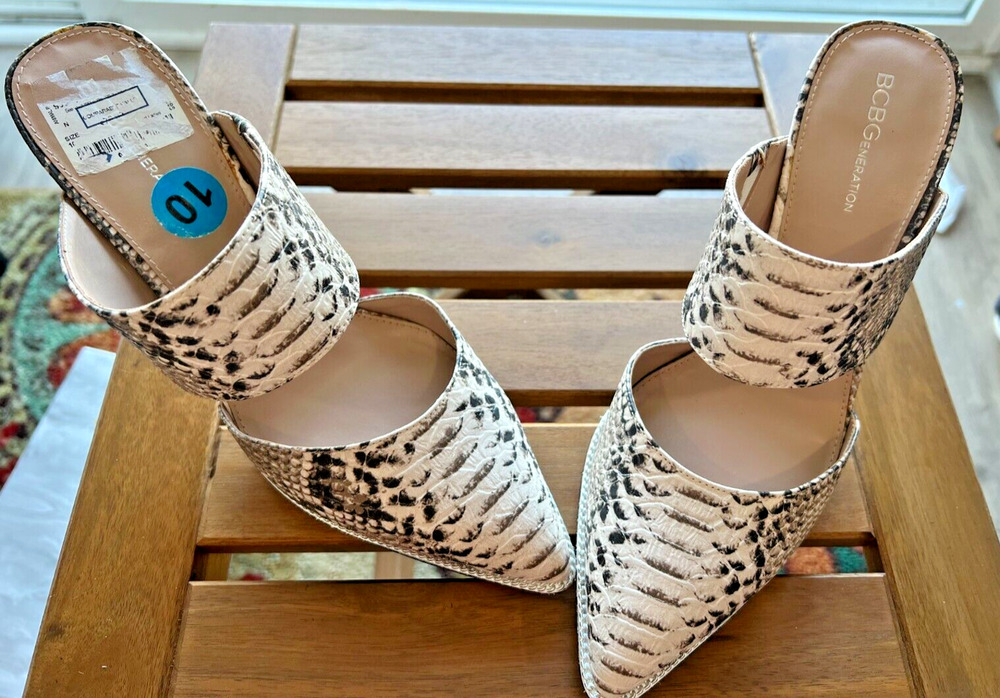 BCBG Snake print stiletto pointed toe Hilary Sandals Size-10 B,Silver accent